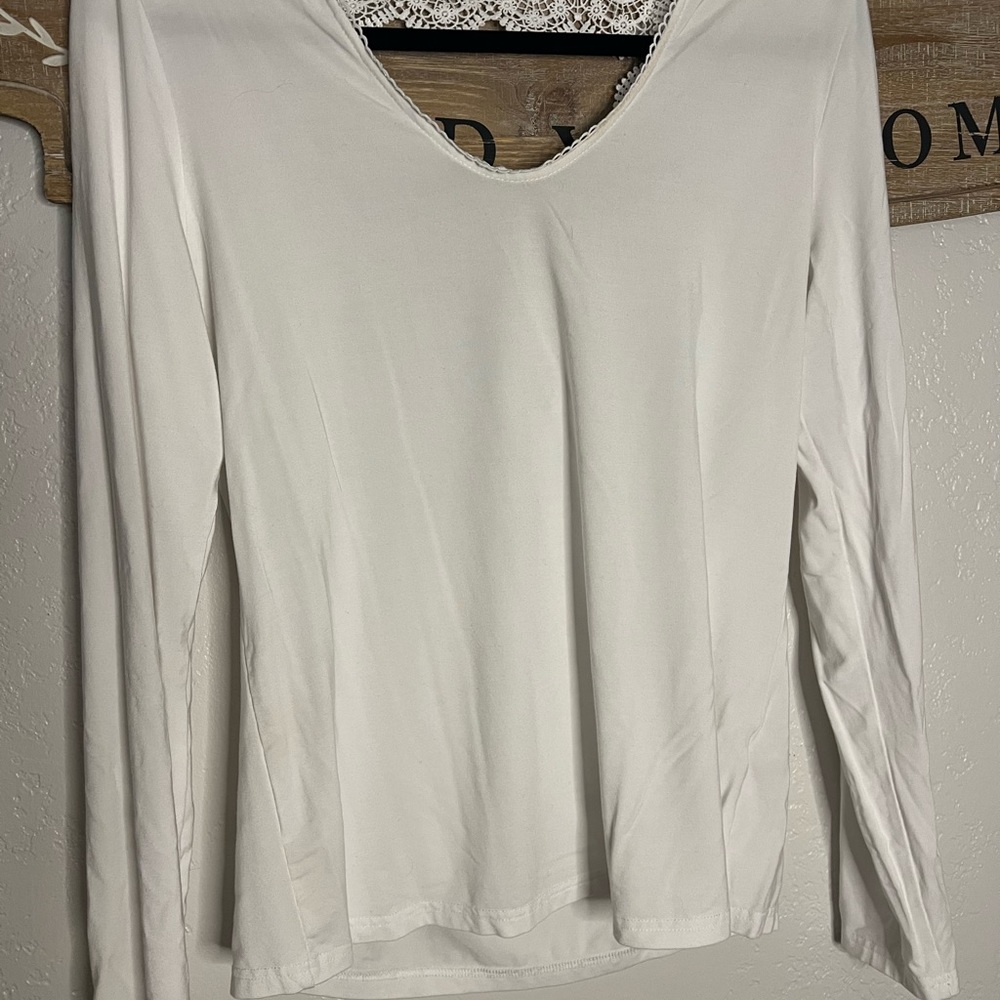 Triangle Back shirt - Picture 2 of 3